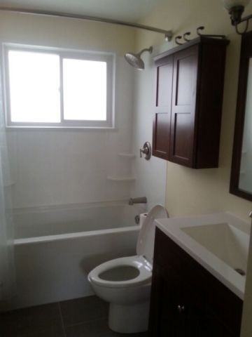 8915 149 St NW - Photo 3 of 6