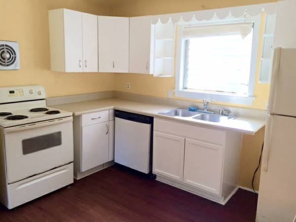 447 Orange Dr - Photo 2 of 5