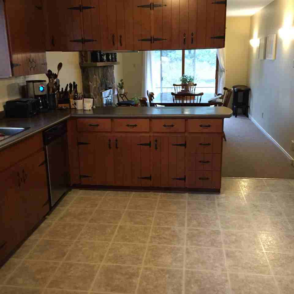 236 Bowman St - Photo 2 of 10