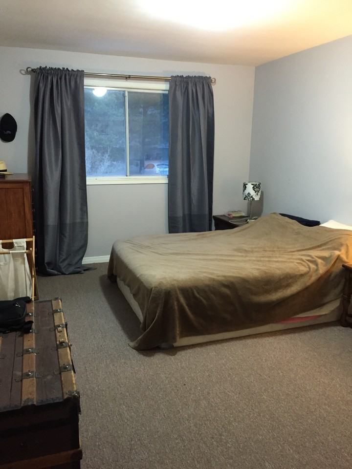 236 Bowman St - Photo 3 of 10