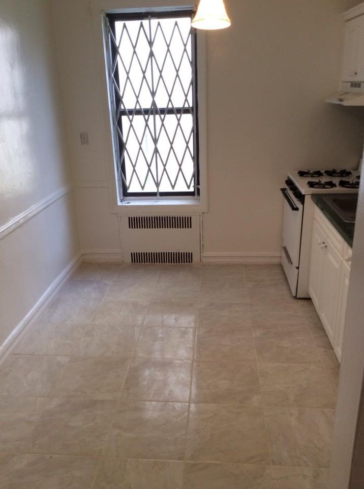 35 Falmouth St #1H - Photo 2 of 8