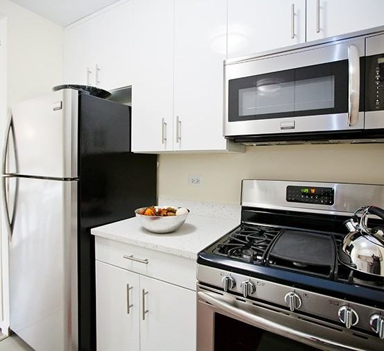 510 W 43rd St 37 - Photo 3 of 7