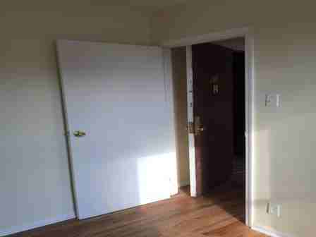 250 Pennsylvania Ave - Photo 2 of 9