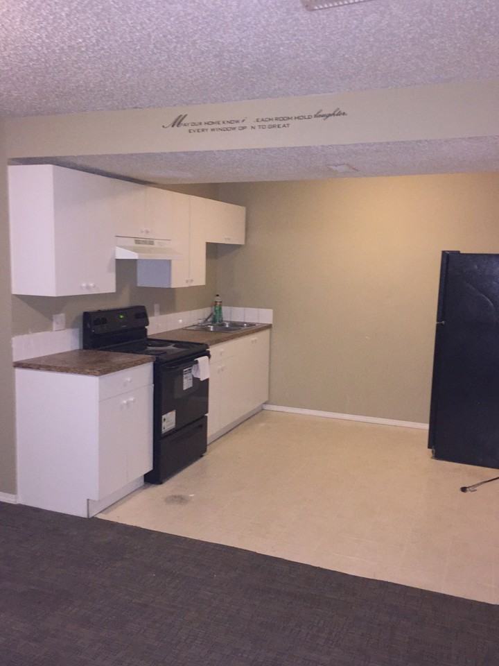 52 Tararidge Dr NE - Photo 3 of 10