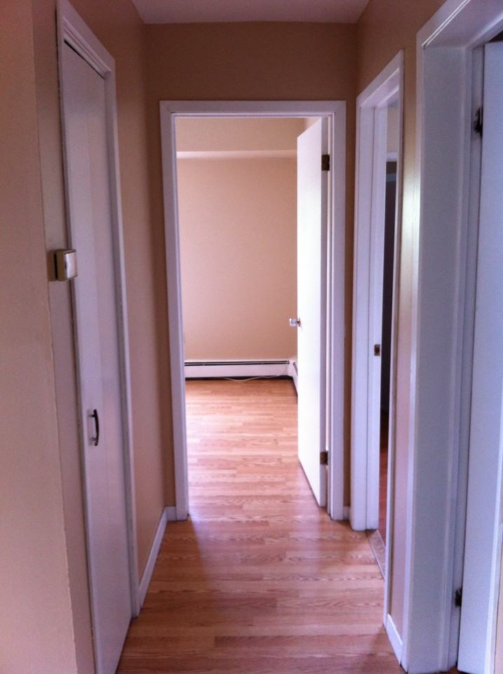 8 Hutchinson Ct - Photo 2 of 3