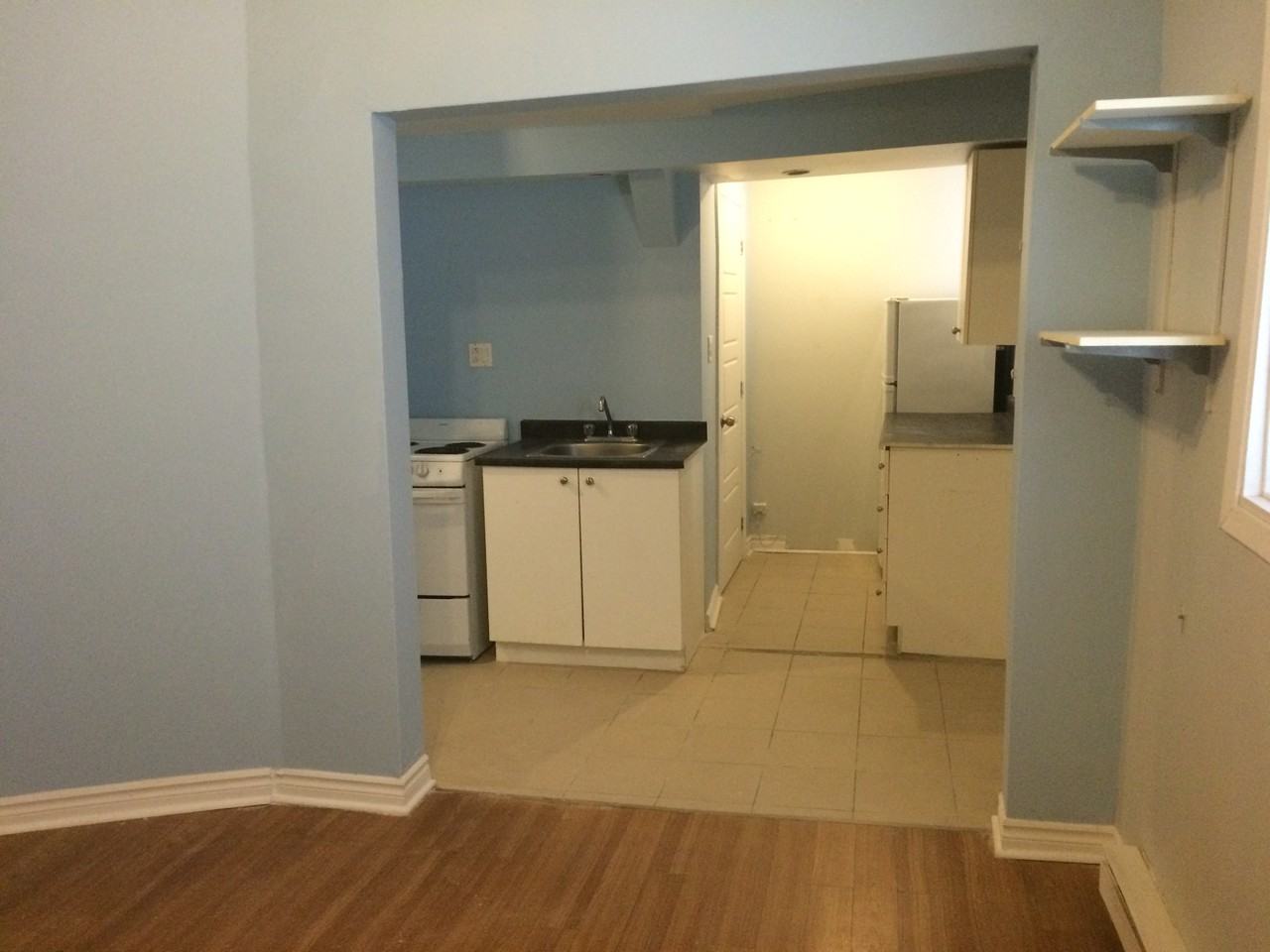 3630 Rue Durocher #09 - Photo 2 of 6