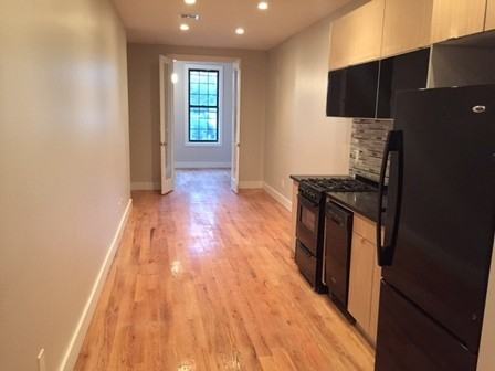 77 Jefferson St 2L - Photo 2 of 7