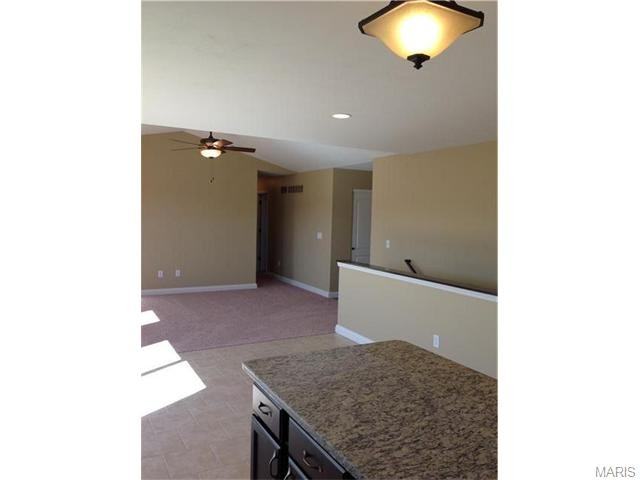 460 Prairie Creek Dr - Photo 2 of 10