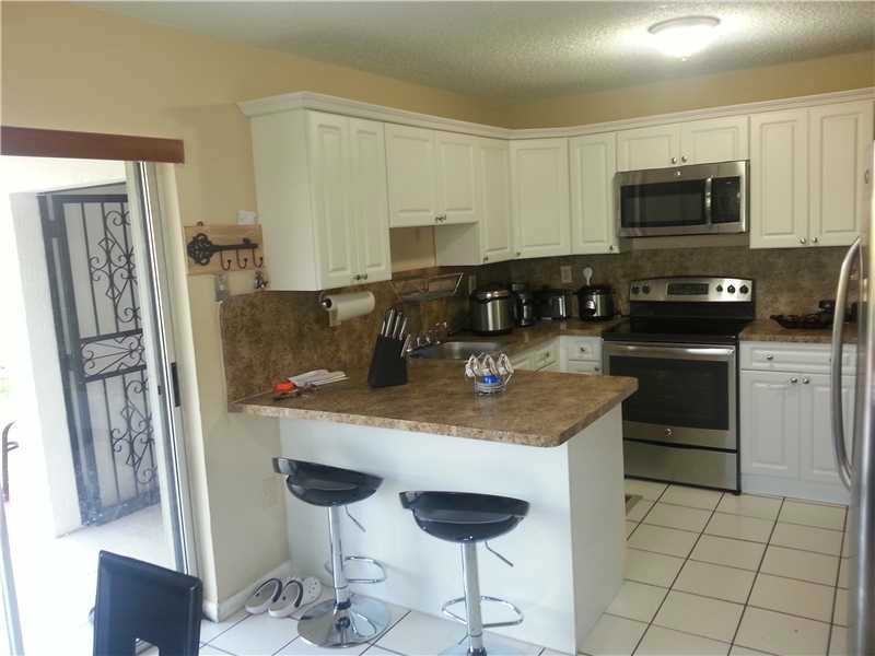 18115 SW 105th Ave - Photo 3 of 7