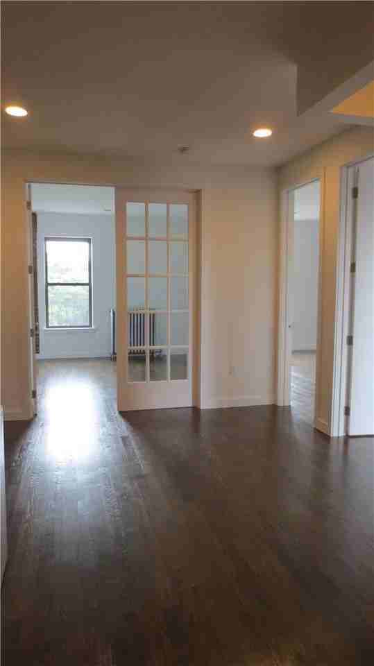 W 176th St #5A