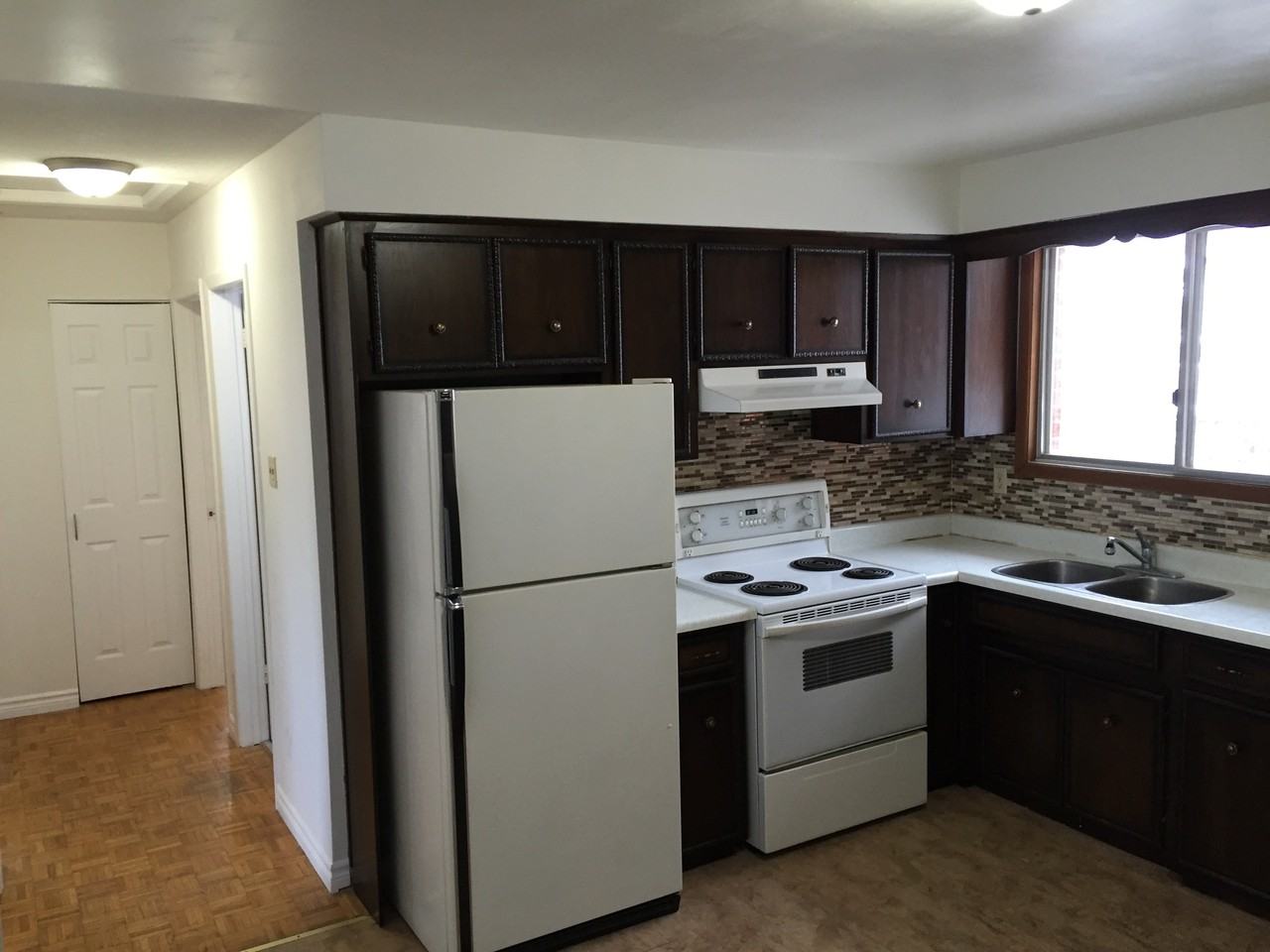 77 Elm Ridge Dr #1 - Photo 3 of 8