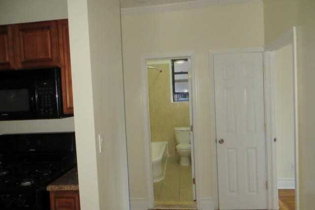 2126 Matthews Ave #14 - Photo 2 of 10