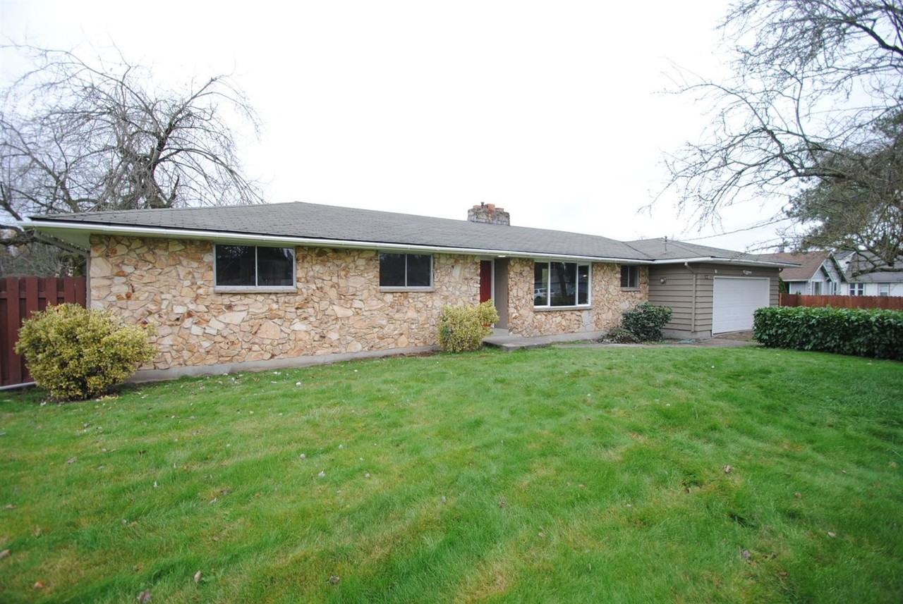 2321 K St SE - Photo 2 of 18