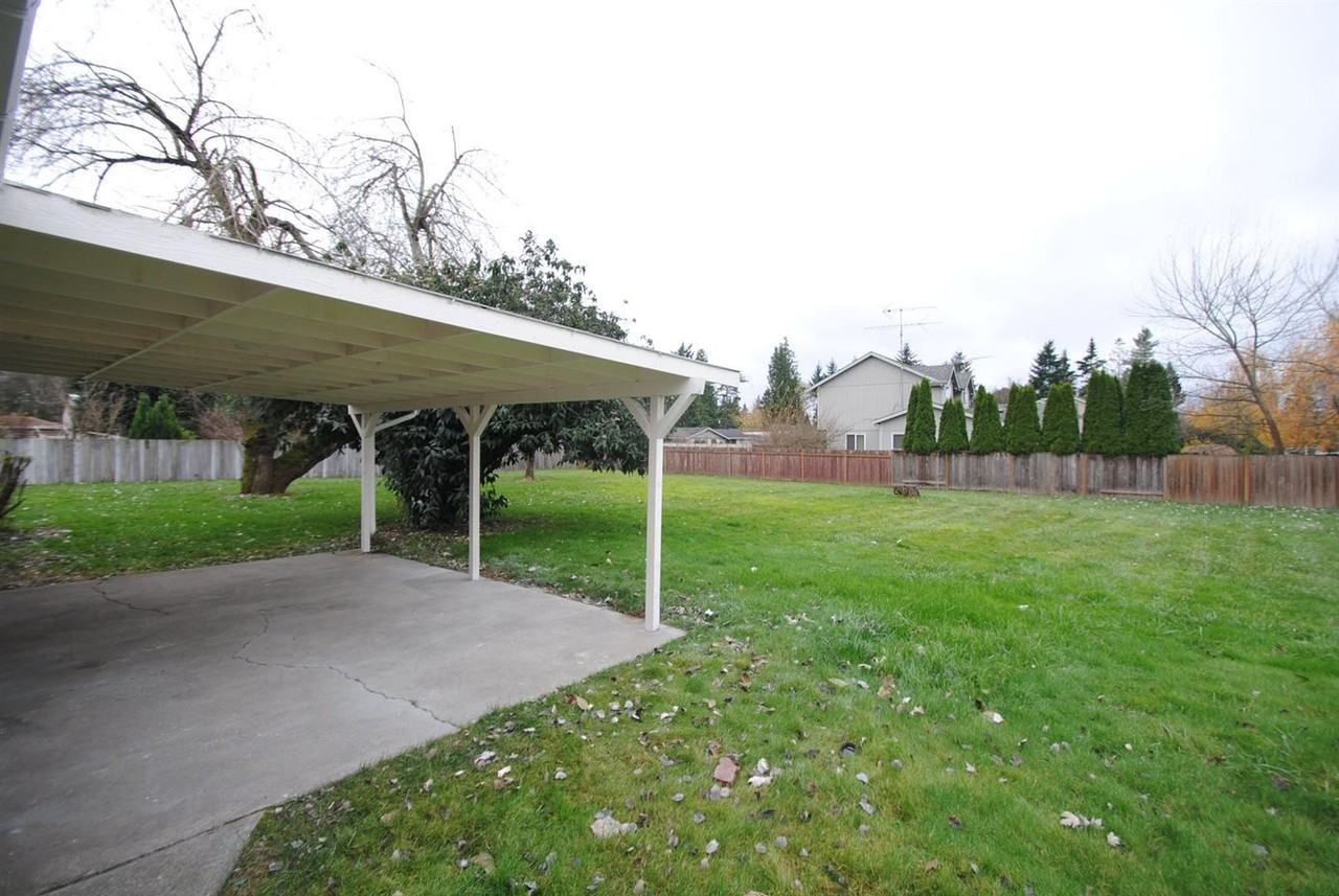 2321 K St SE - Photo 3 of 18