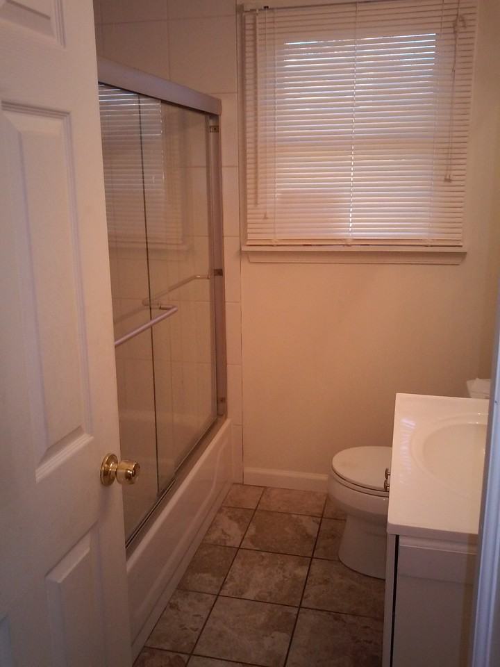 2510 Wood Ave - Photo 3 of 9