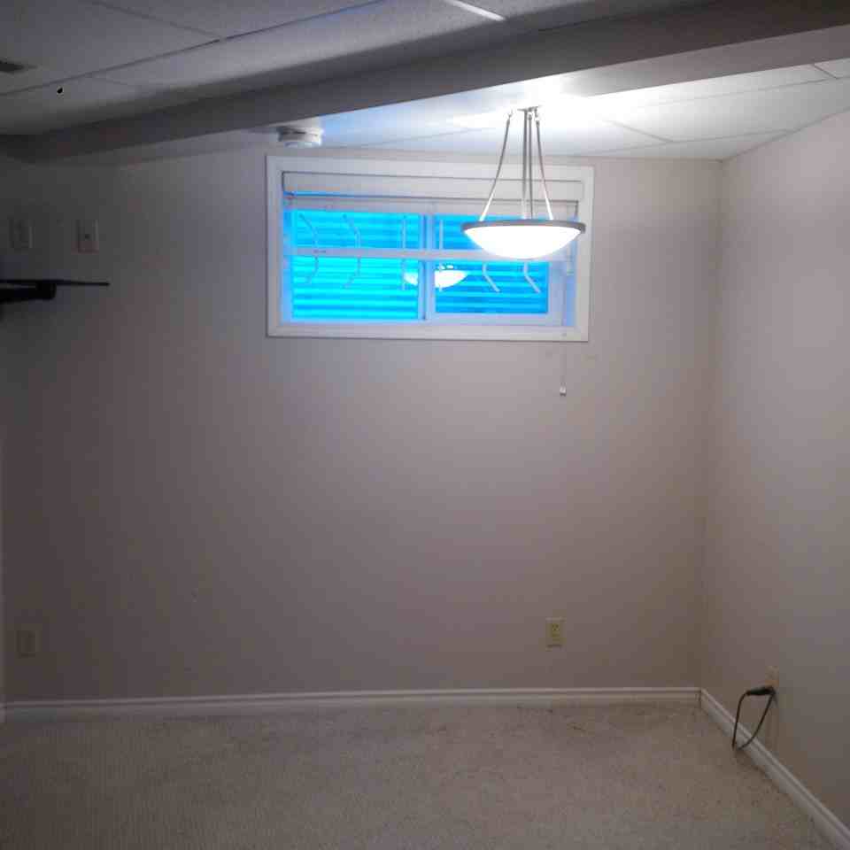 16519 67 St NW - Photo 2 of 8