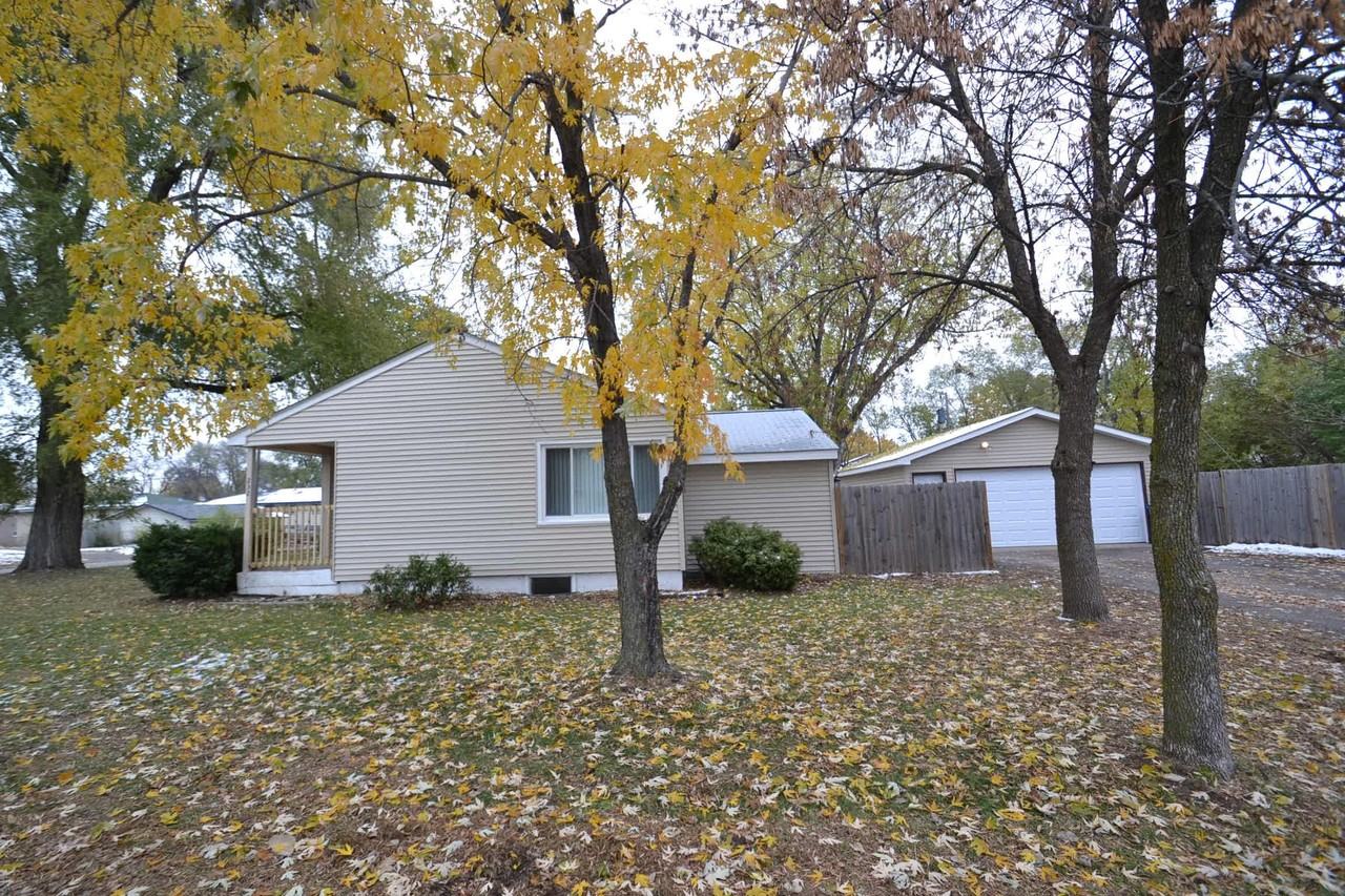 232 58th Ave NE - Photo 2 of 12