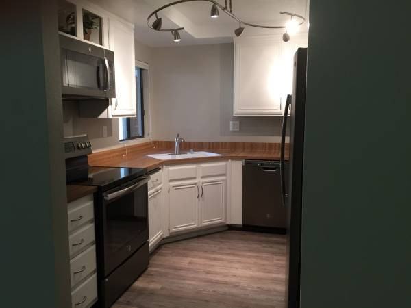 1723 Braddock Ct - Photo 2 of 9