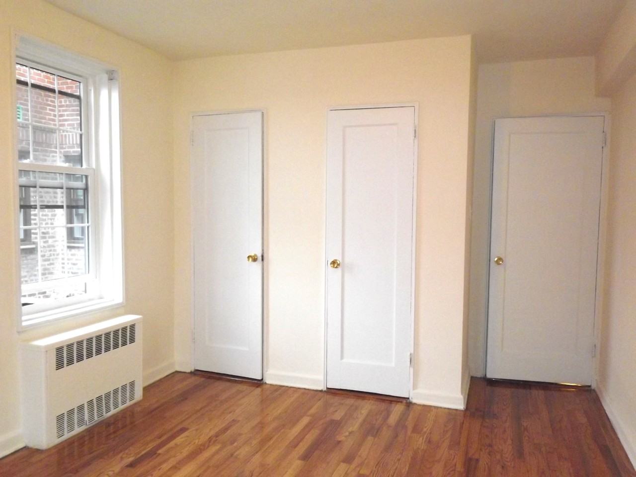 40 52nd St 611 - Photo 3 of 9