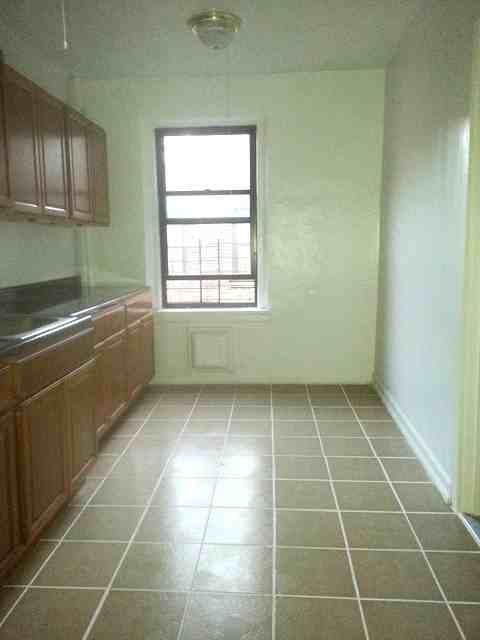 1459 Taylor Ave #3 - Photo 2 of 5