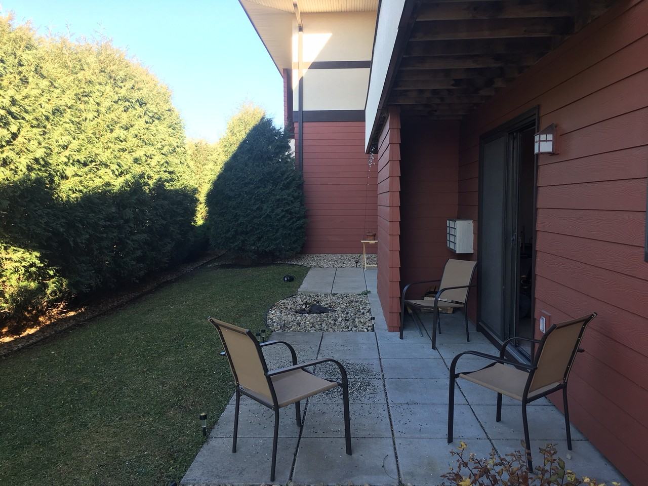 110 S 2nd St - Photo 2 of 8