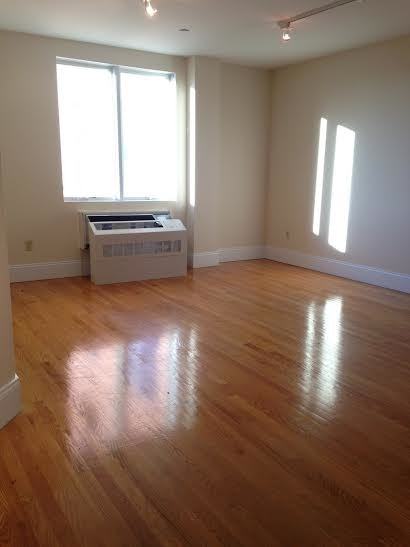 122 4th Ave - Photo 2 of 5