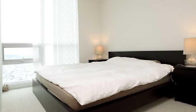 133 Bay St - Photo 2 of 4