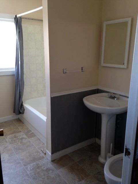 93 Henry St - Photo 3 of 8