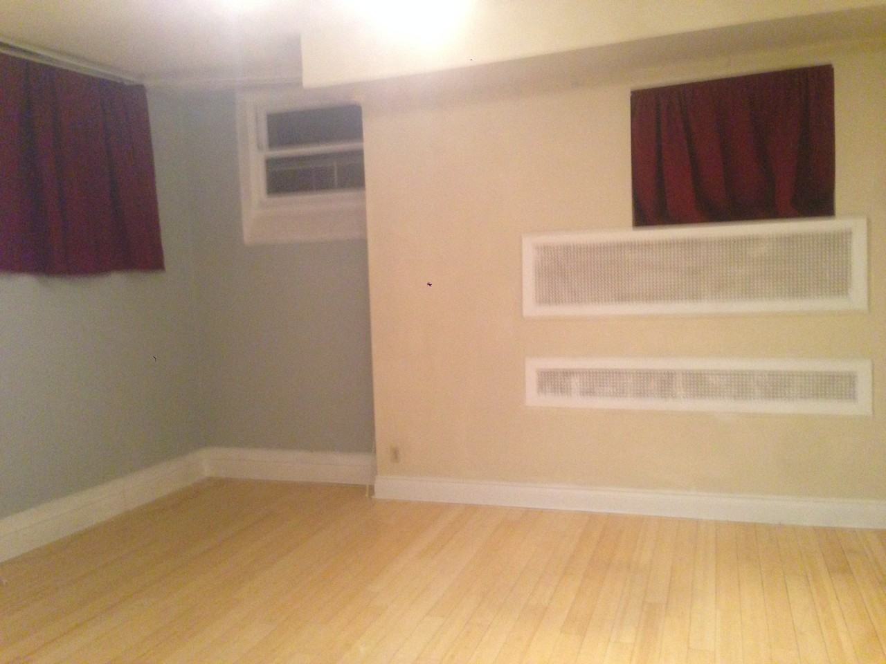 1575 Avenue du Docteur-Penfield #2 - Photo 3 of 3