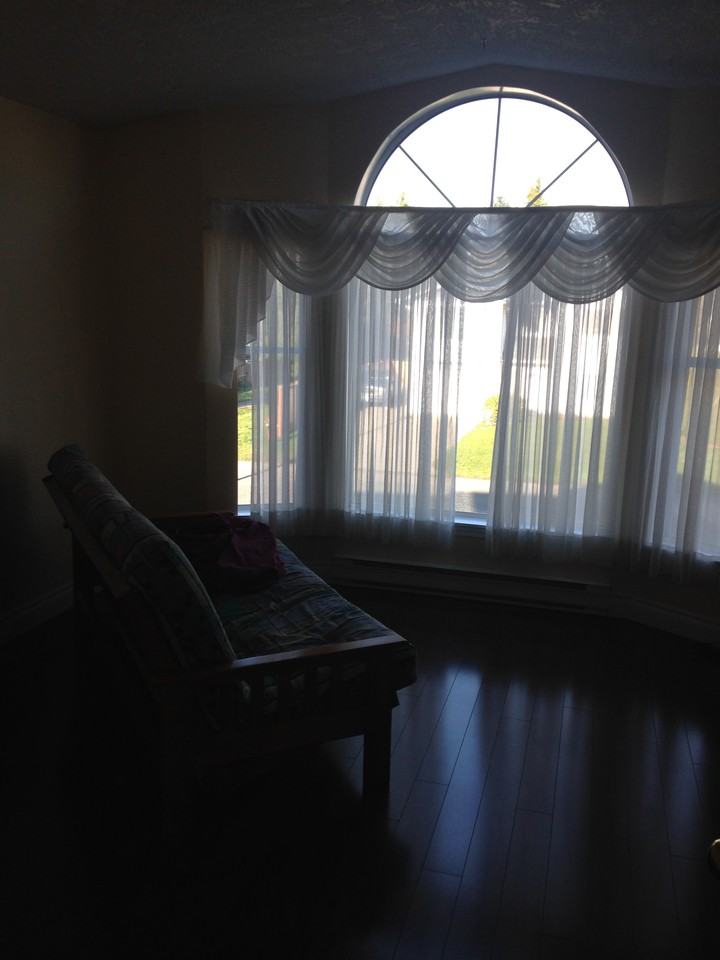 1559 Prairie St - Photo 3 of 3