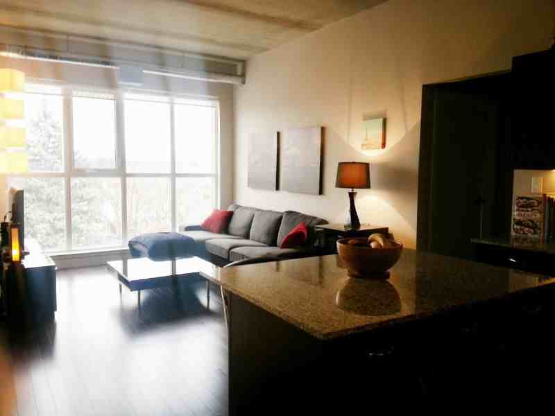 36 Regina St N #402 - Photo 2 of 7