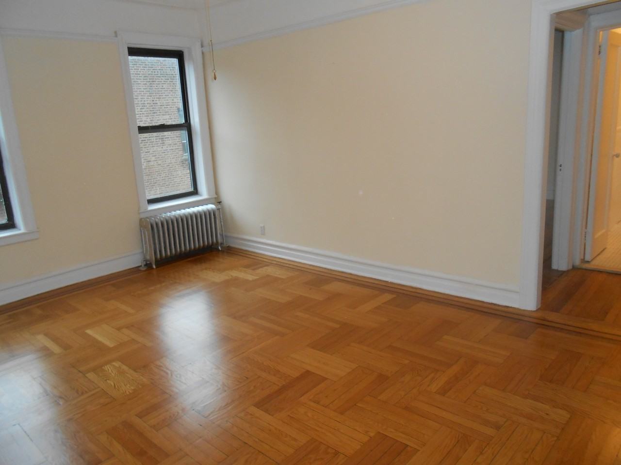 3133 Brighton 7th St - Photo 2 of 6