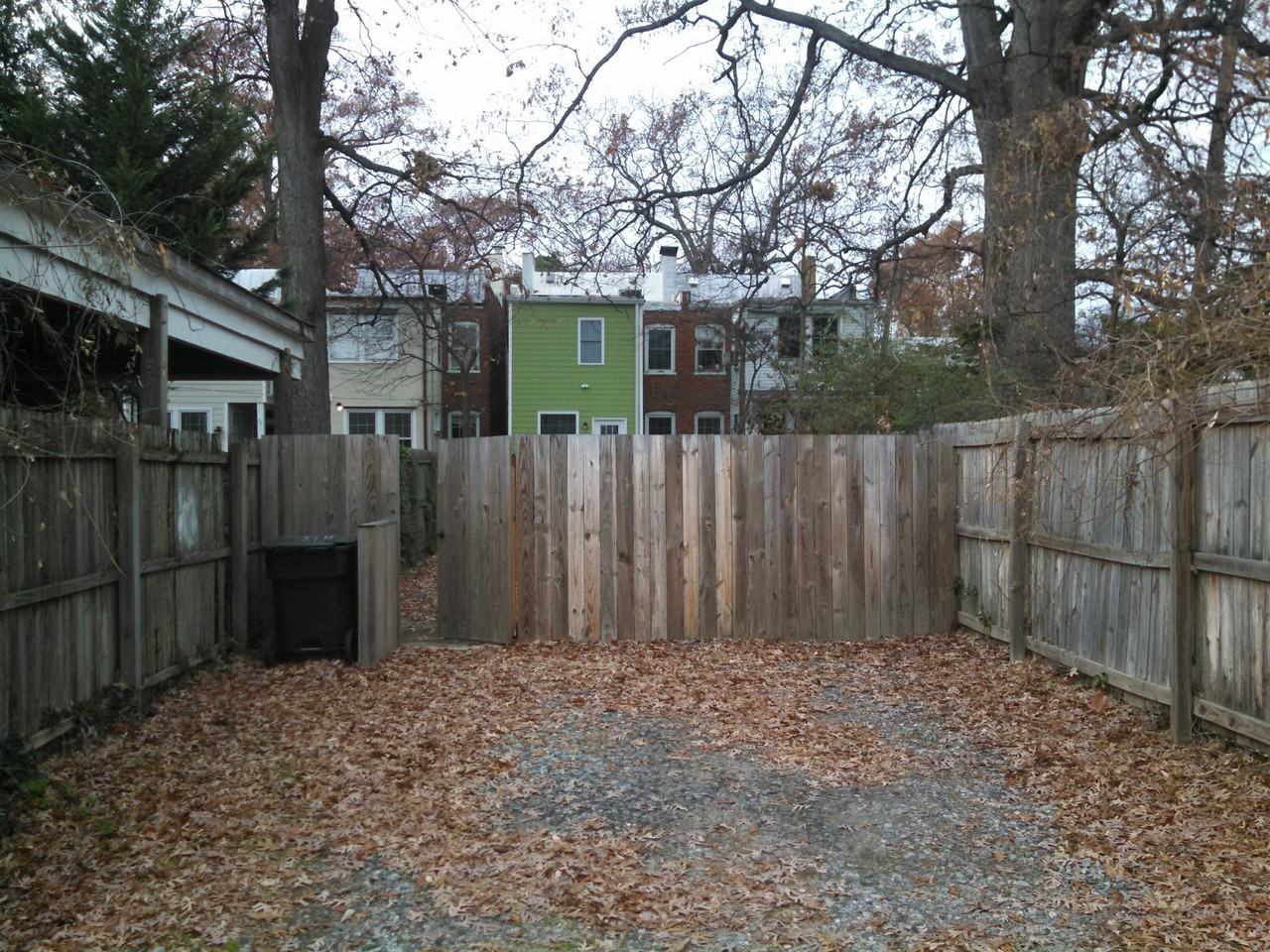 413 Roseneath Rd - Photo 3 of 3