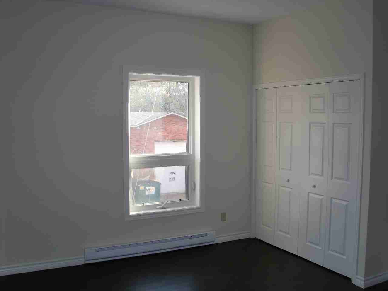 1 Flora St - Photo 4 of 7