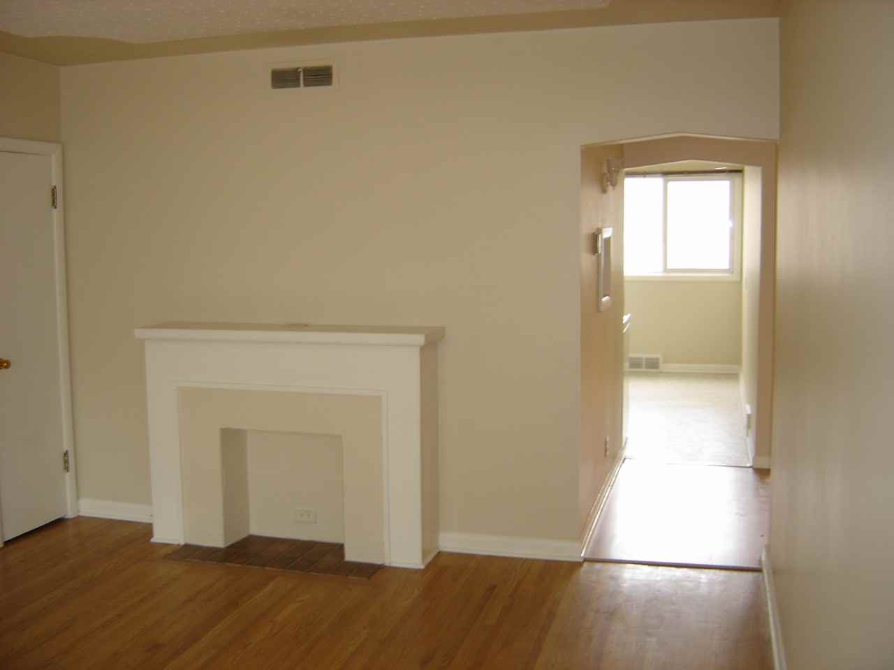 5 Parkdale Crescent NW - Photo 2 of 9