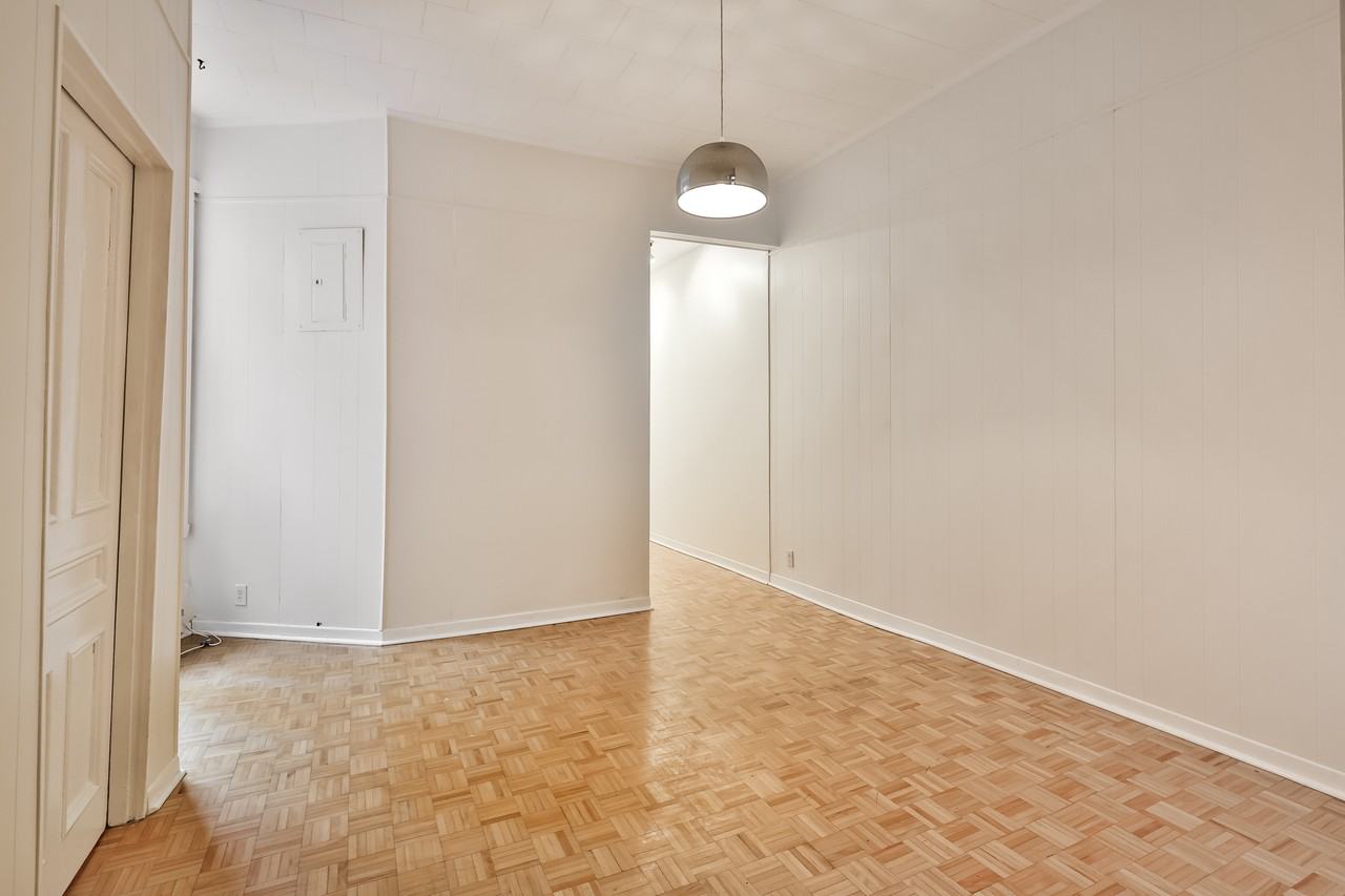 5062 Rue de Mentana - Photo 2 of 10