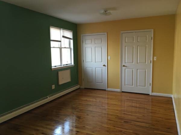 1761 E 63rd St 3rdFL - Photo 3 of 7