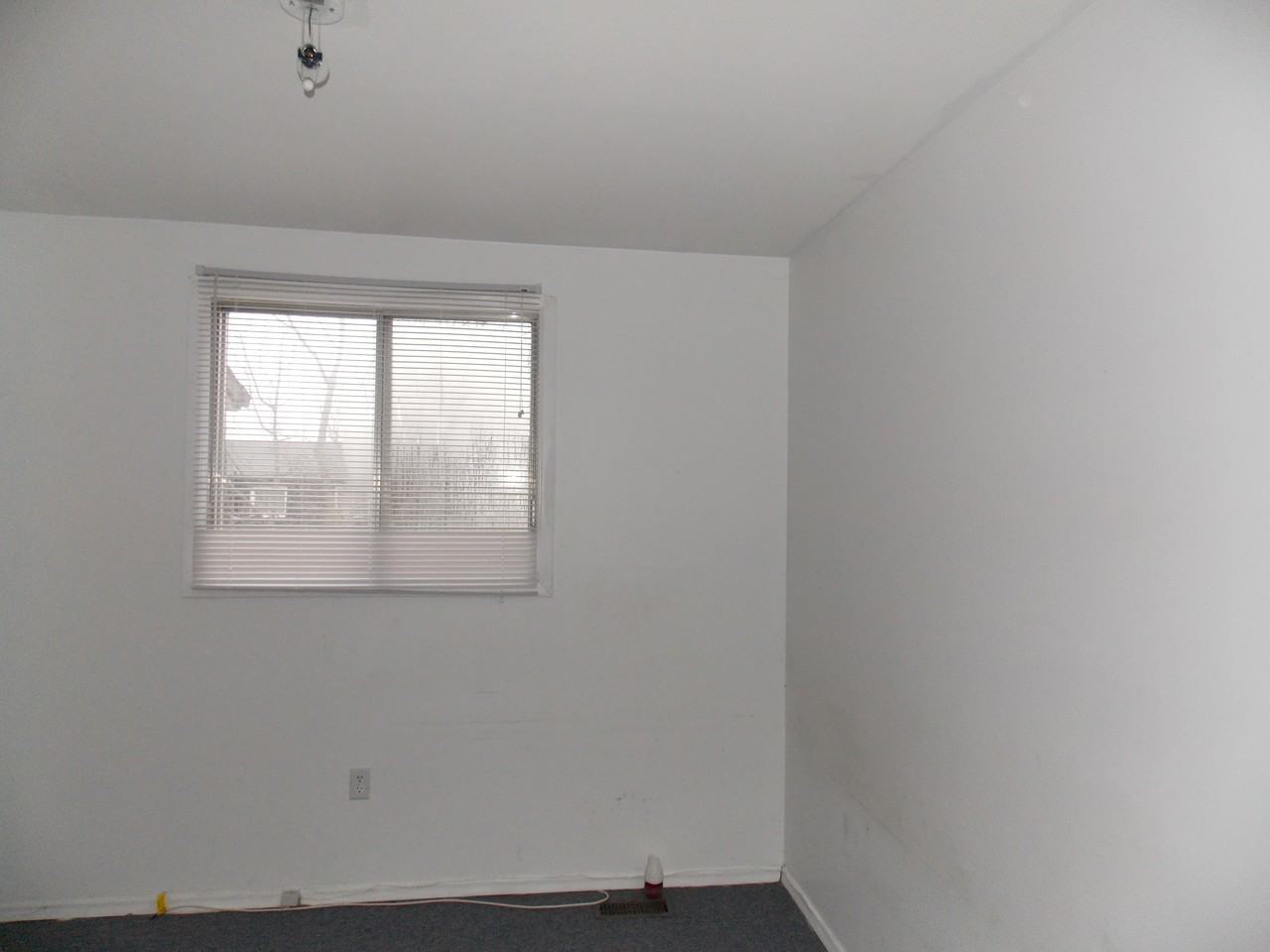 997 Amberdale Crescent #997 - Photo 3 of 17