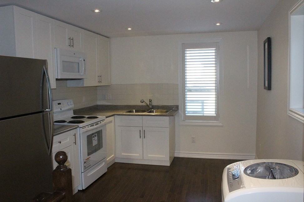 27 Tecumseth St - Photo 2 of 9