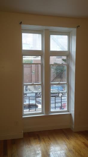 809 Willoughby Ave - Photo 3 of 8