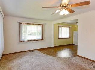 210 Shabbona Dr - Photo 2 of 6