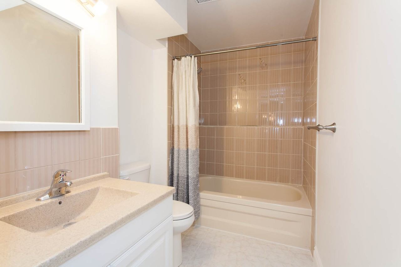 197 Southwood Dr #1 - Photo 2 of 6