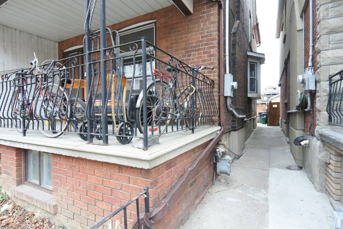 409 Lansdowne Ave #BS - Photo 3 of 17