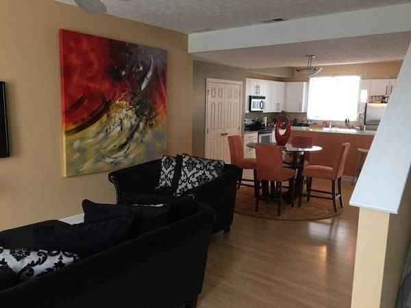 1426 Rockwell Ave - Photo 2 of 5