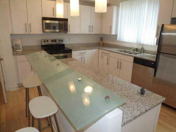 1426 Rockwell Ave - Photo 3 of 5