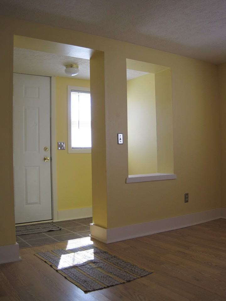 10980 Ridge St - Photo 3 of 10