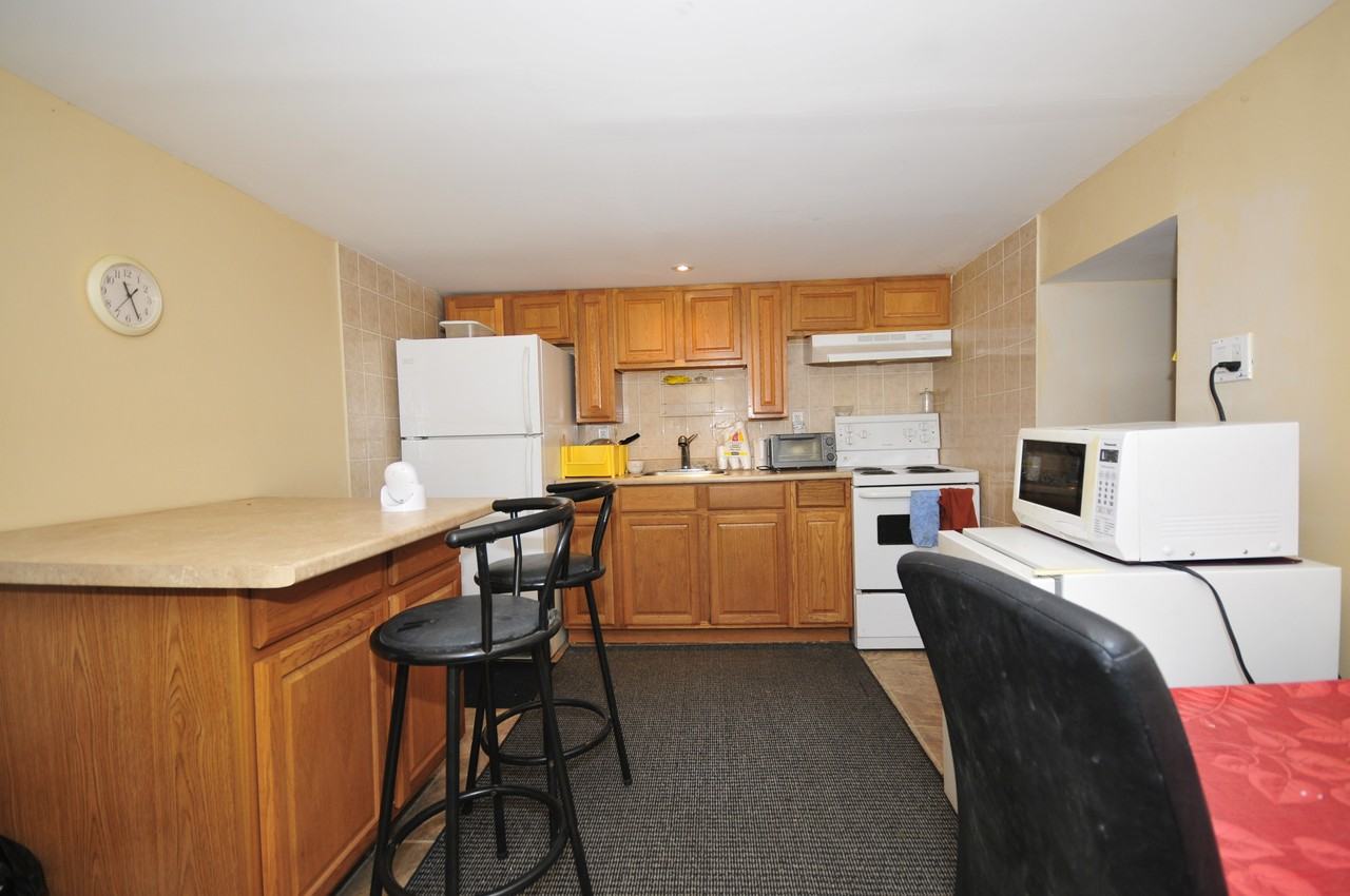 275 Clyde Rd - Photo 3 of 6