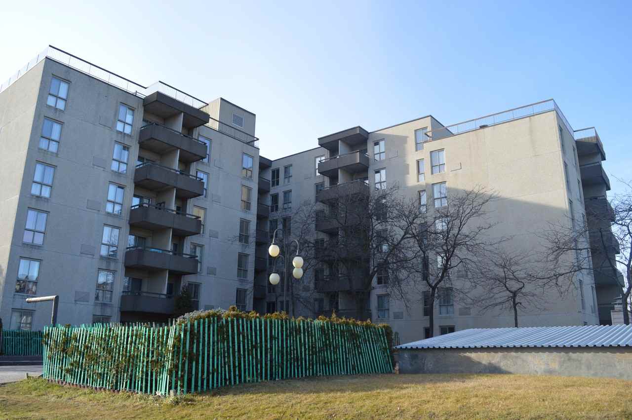 2605 Boulevard de la Côte-Vertu #308, Montréal, QC H4R 2A9 1 Bedroom