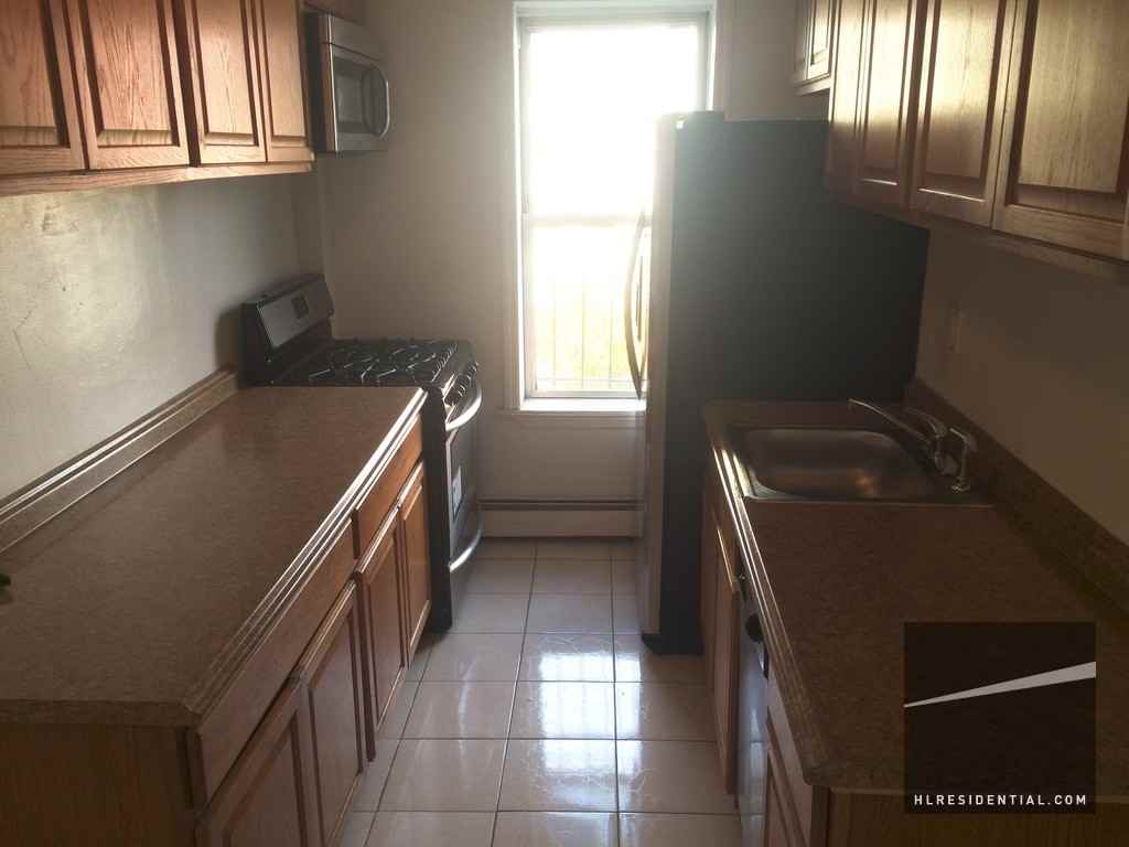 297 Clifton Pl 2 - Photo 3 of 7