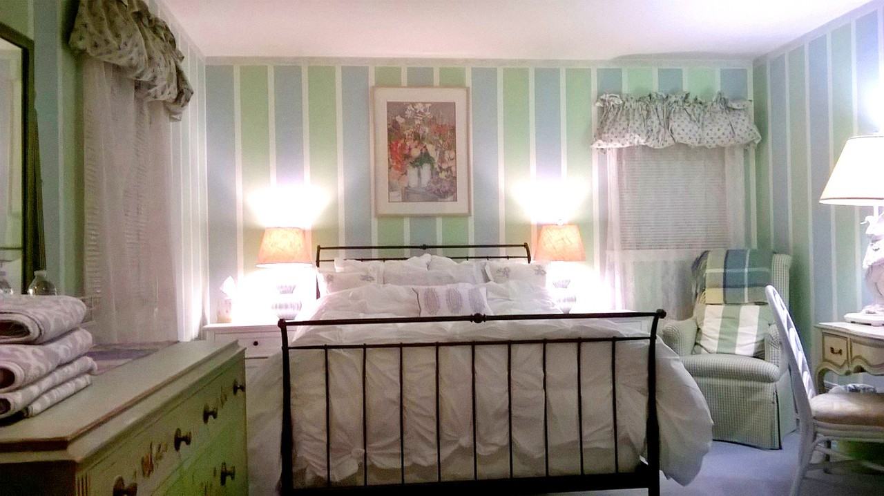 6442 Overlook Dr - Photo 2 of 9